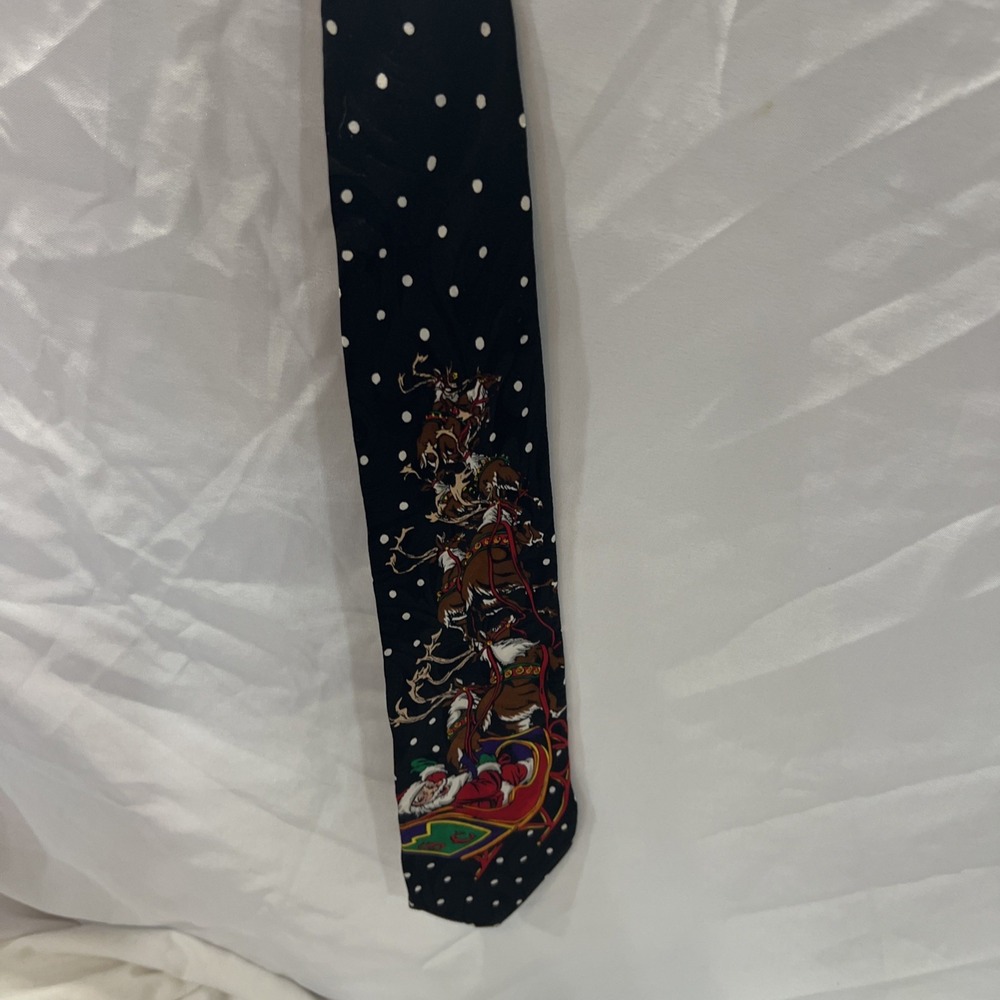 Vintage addiction Necktie Santa Reindeer Sleigh Black White Polka Dot100 silk 29